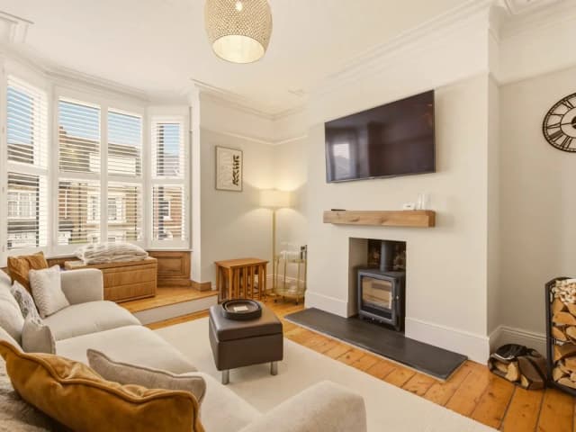 Bayline Apartment