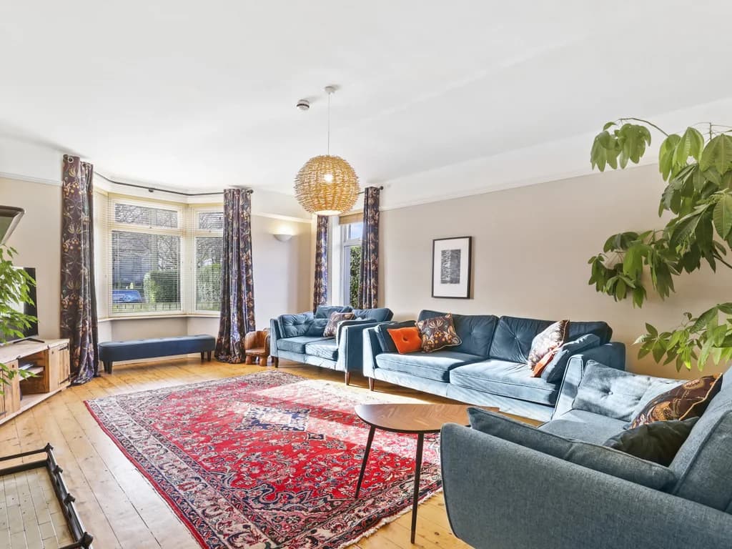 2.2 Living room.jpg