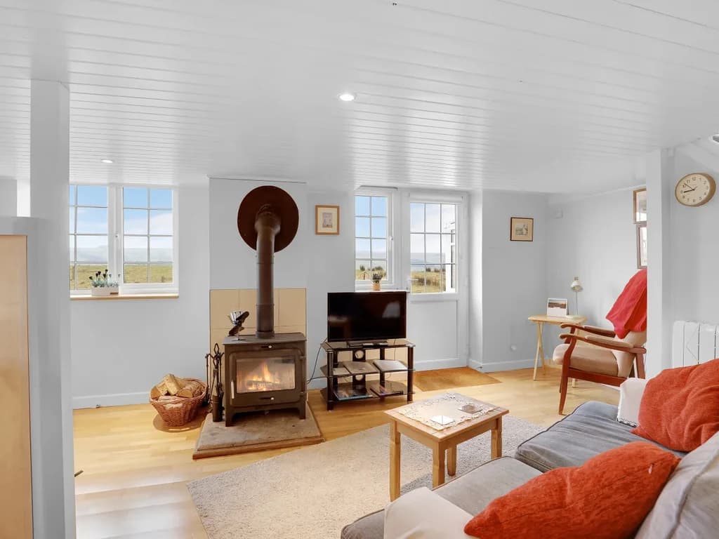 Hill House Hideaway