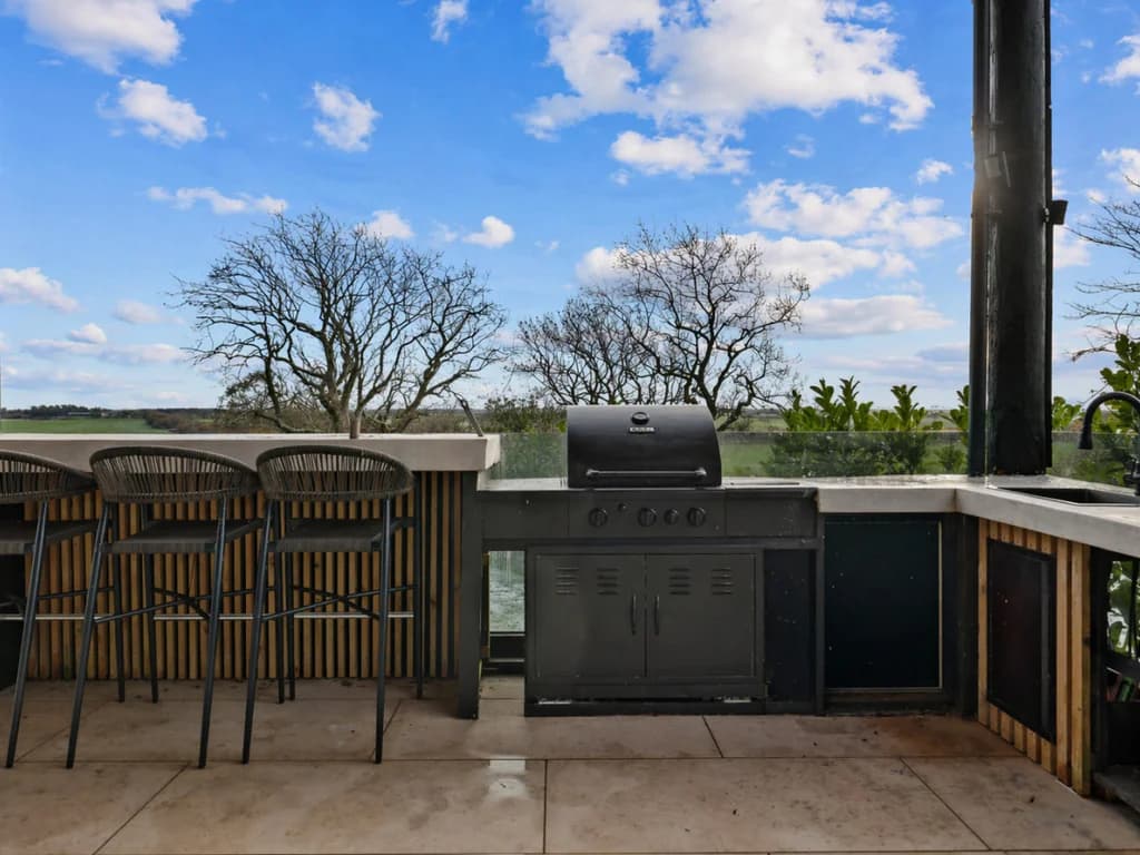 New Outside Image without Pizza Oven.png